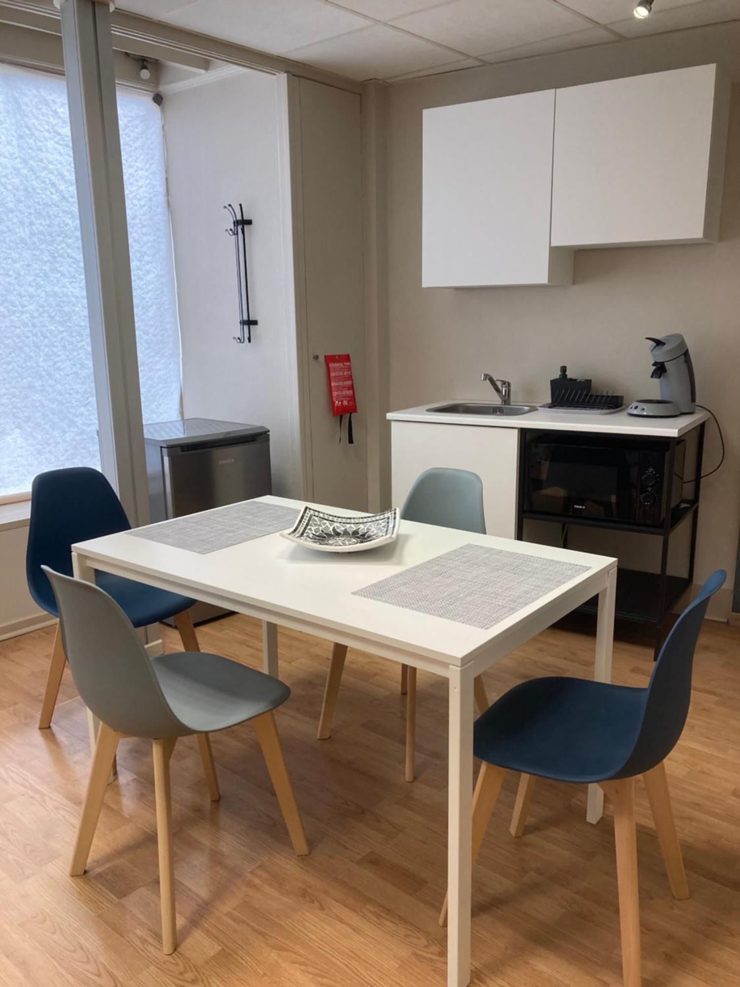 Gite D'Avalon Appartement 5 디넝 외부 사진