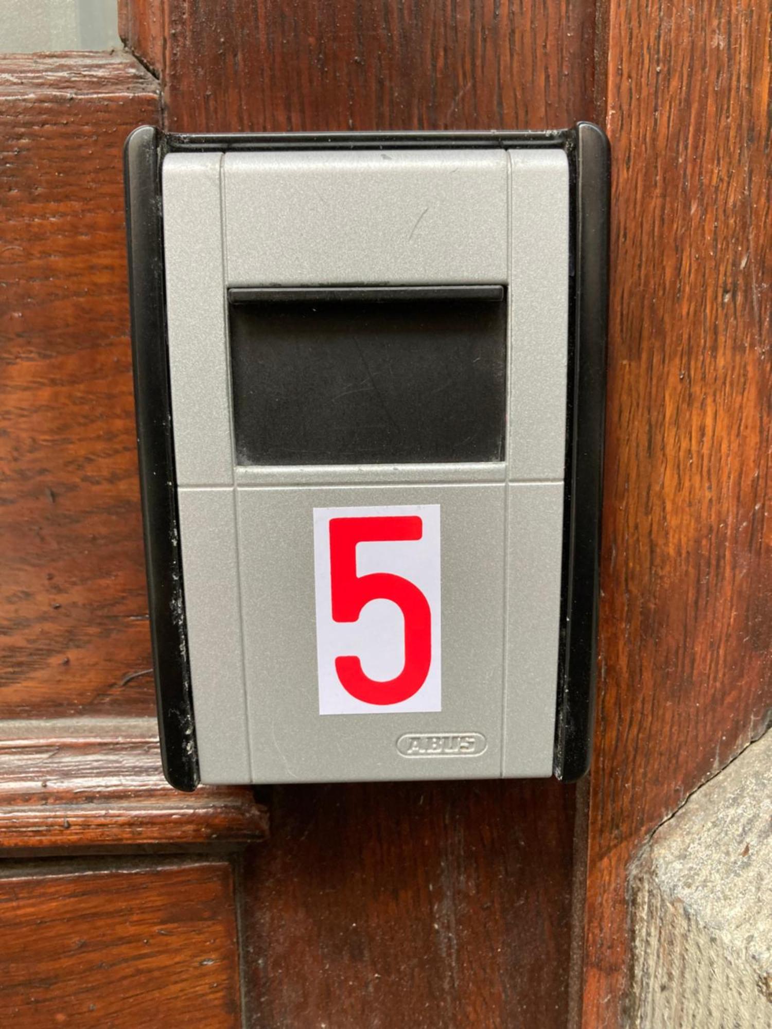 Gite D'Avalon Appartement 5 디넝 외부 사진