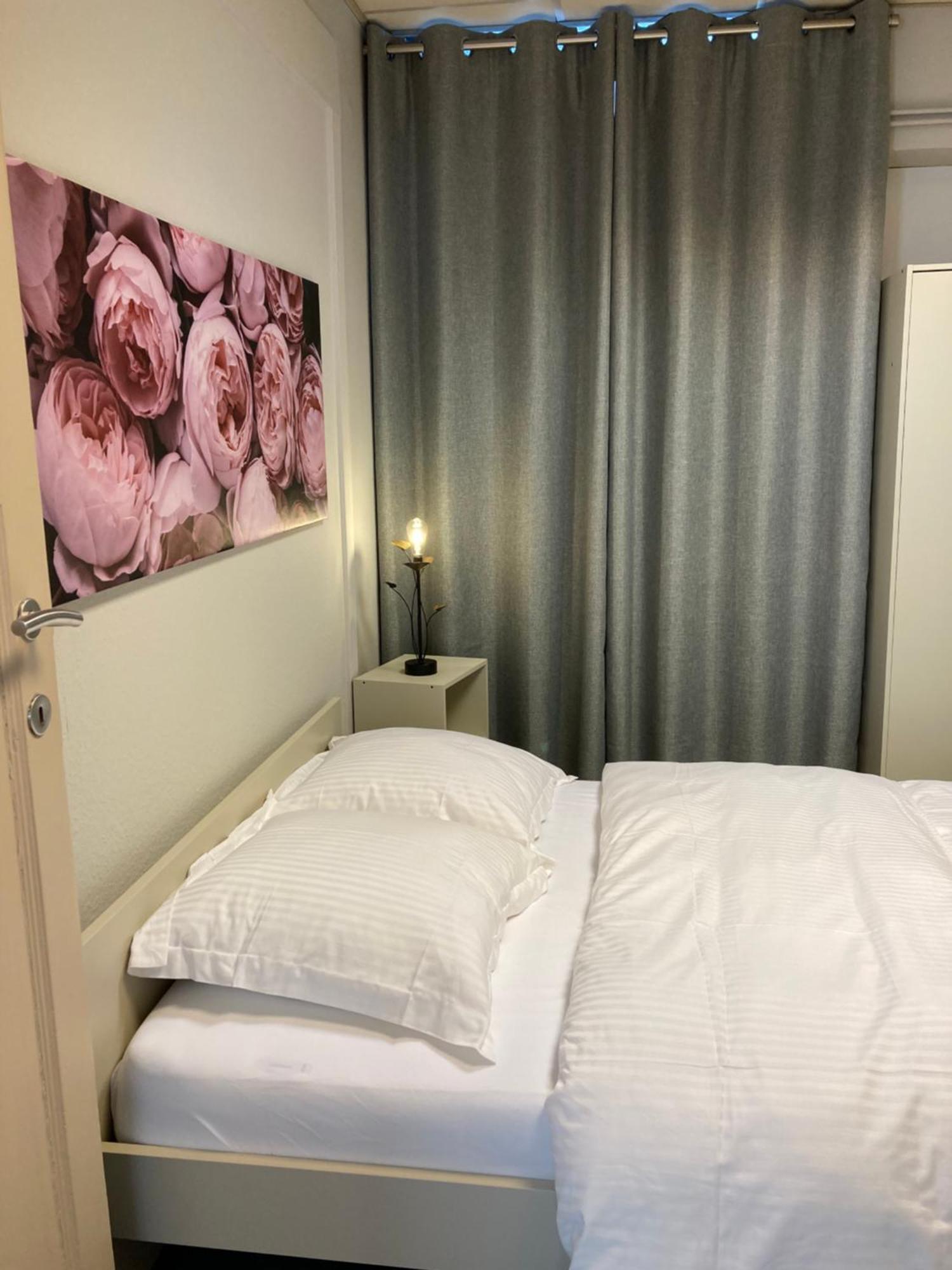 Gite D'Avalon Appartement 5 디넝 외부 사진